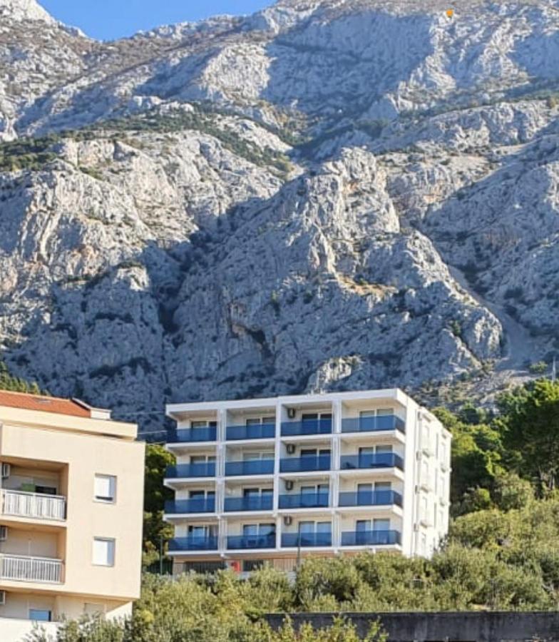 Apartment Daniel Макарска Екстериор снимка