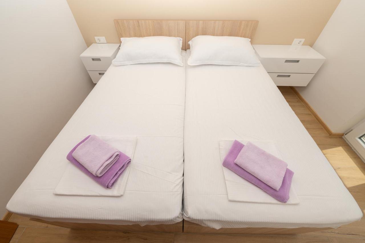 Apartment Daniel Макарска Екстериор снимка