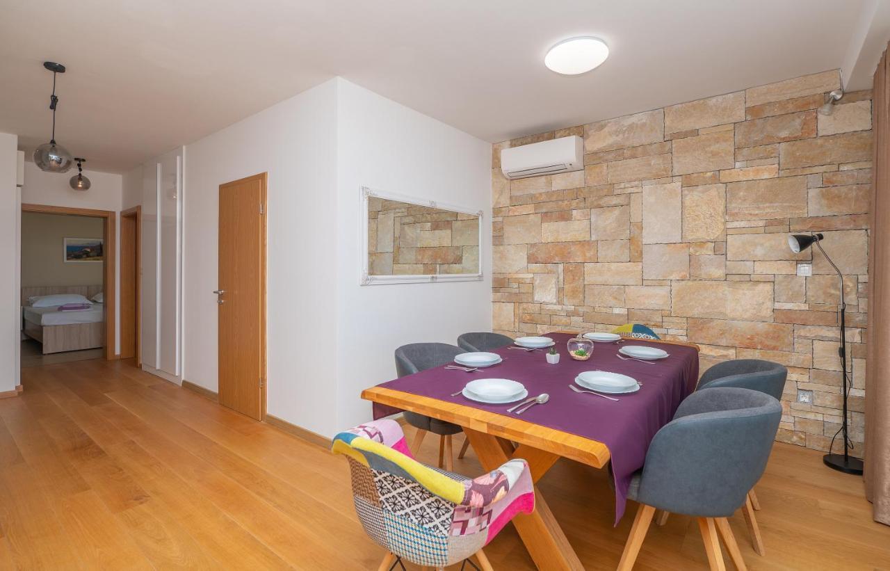 Apartment Daniel Макарска Екстериор снимка