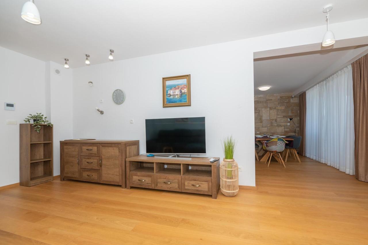 Apartment Daniel Макарска Екстериор снимка