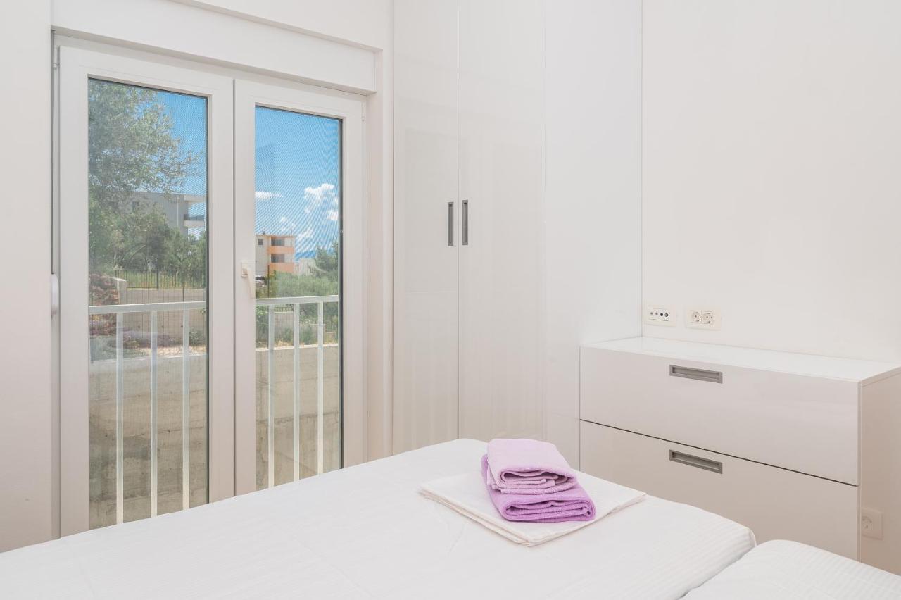Apartment Daniel Макарска Екстериор снимка