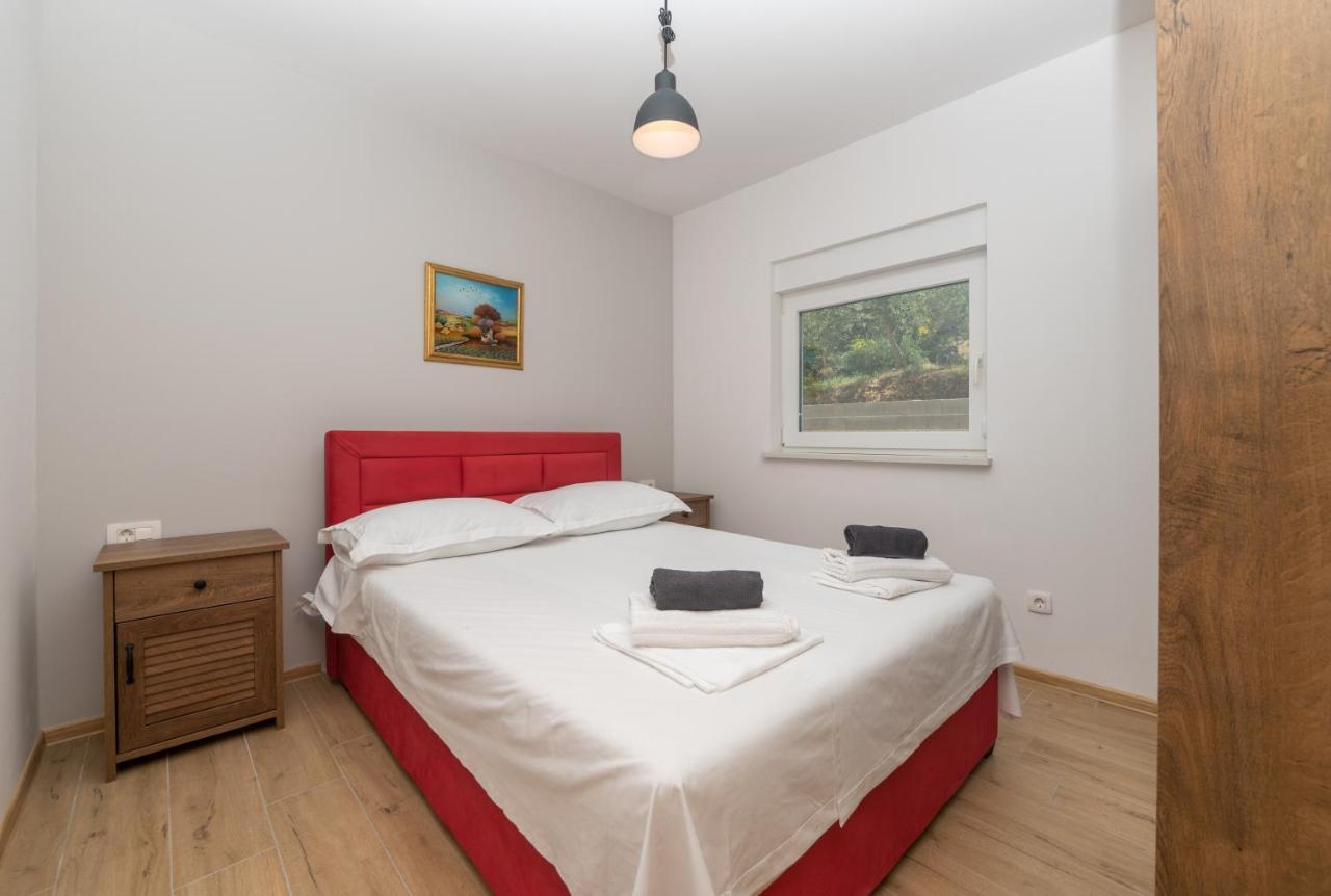 Apartment Daniel Макарска Екстериор снимка